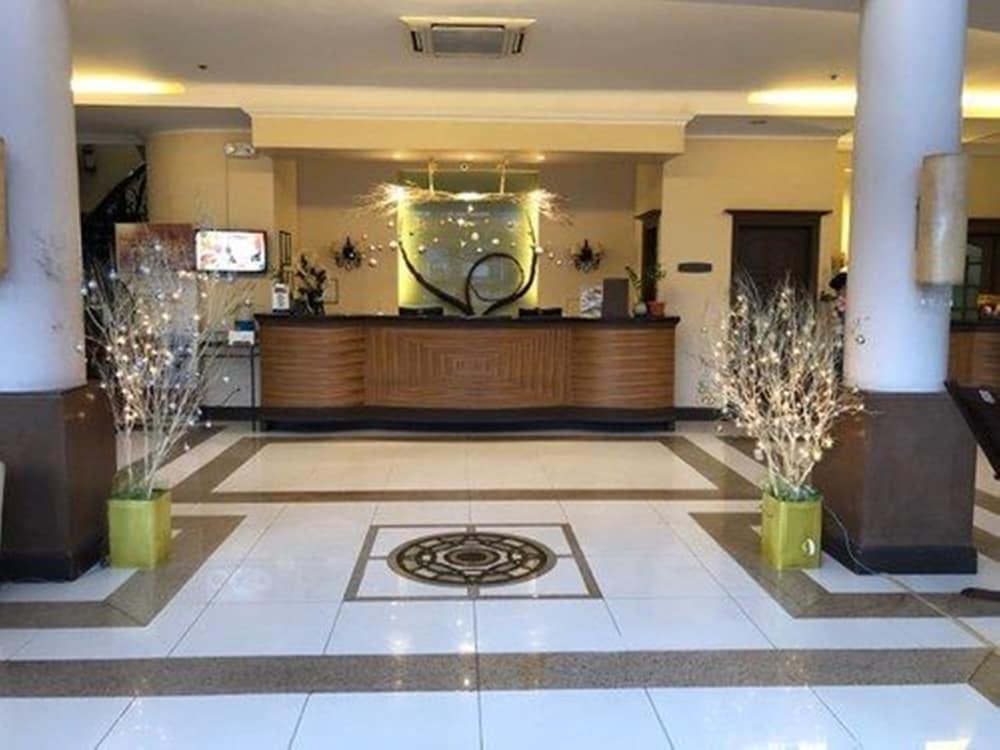 Hotel Venezia Legazpi Exterior photo